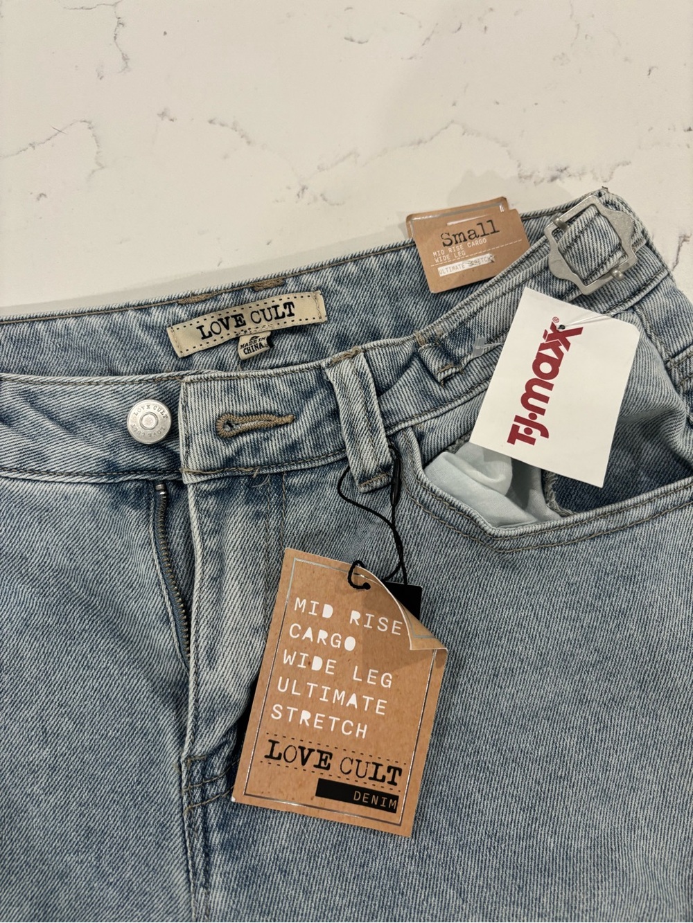 Mid-Rise Wide Leg Cargo Jeans - Light Wash